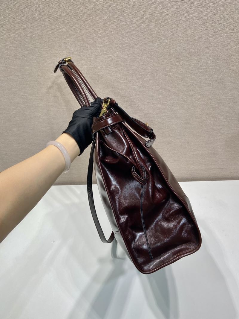 Pra*a top handle bags